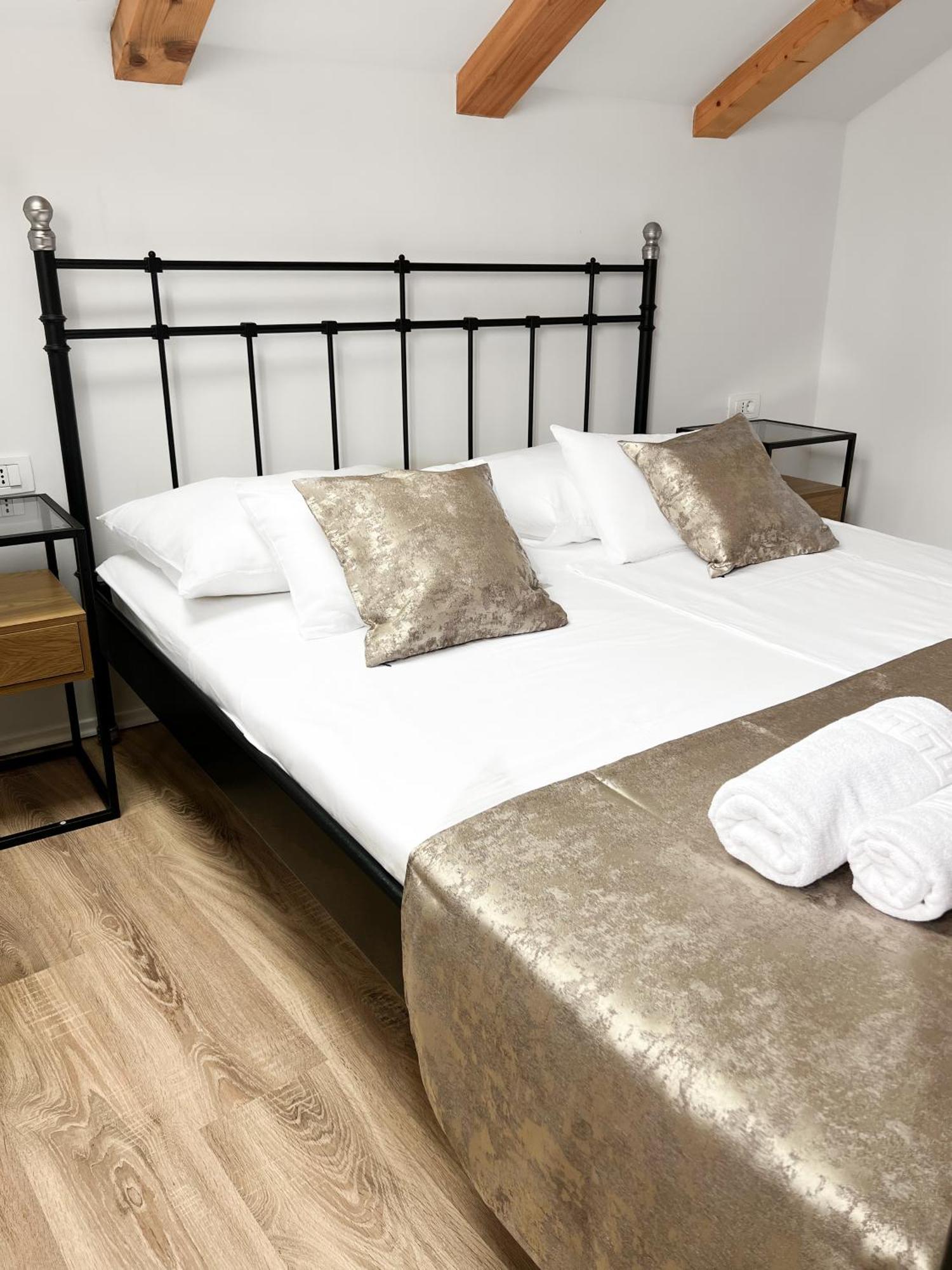 Centrum Luxury Rooms Šibenik Esterno foto